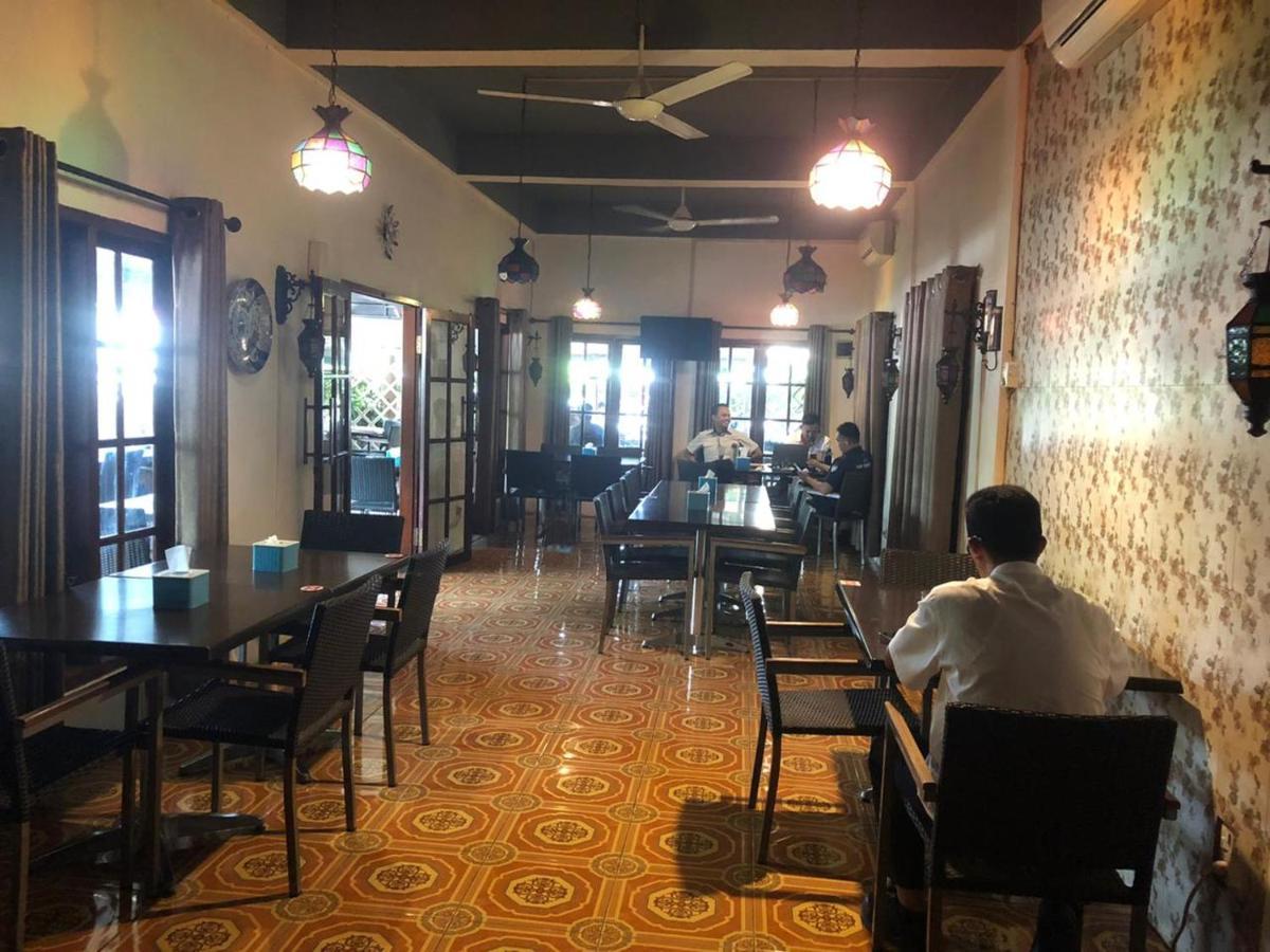 基纳利潘台酒店 马卡萨 外观 照片